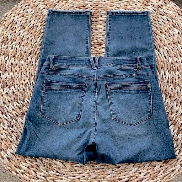 Democracy Frayed Hem Distressed Crop Jean - Picture 6 of 13